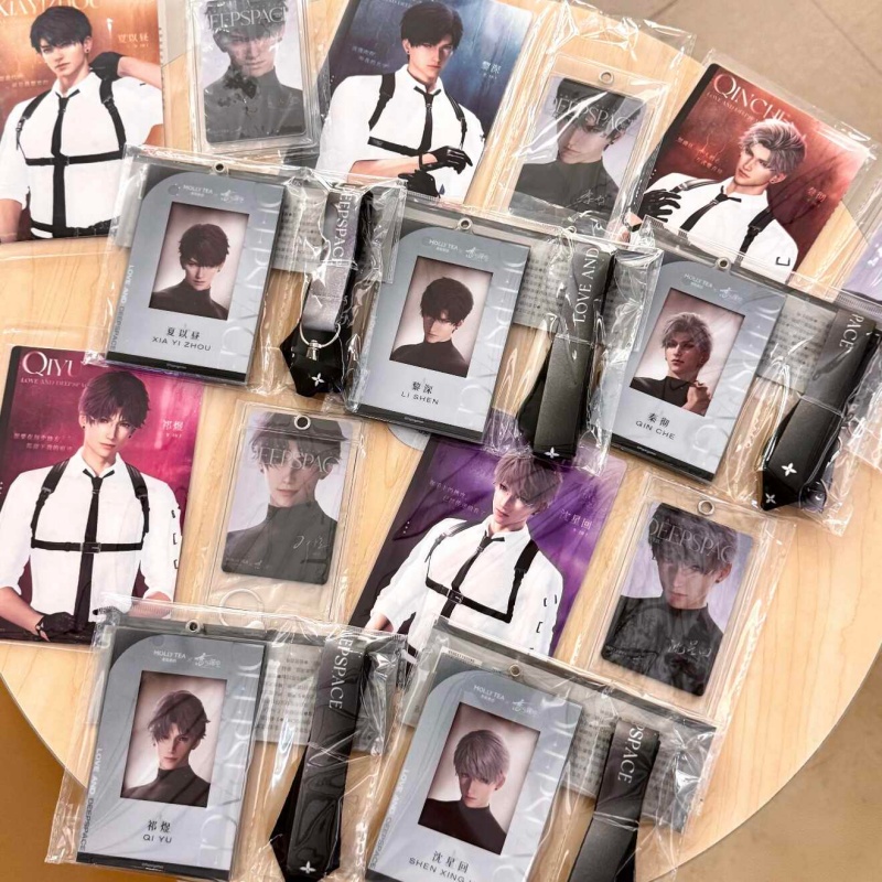 공동 브랜드 러브 앤 딥스페이스 굿즈 실루스 자비 캘럽 - Card Penny Sleeve 리뷰 및 가격